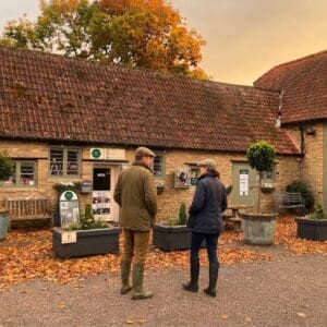 shop front autumn web